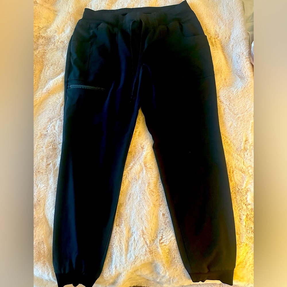 Heartsoul Women’s scrub black joggers sz Medium